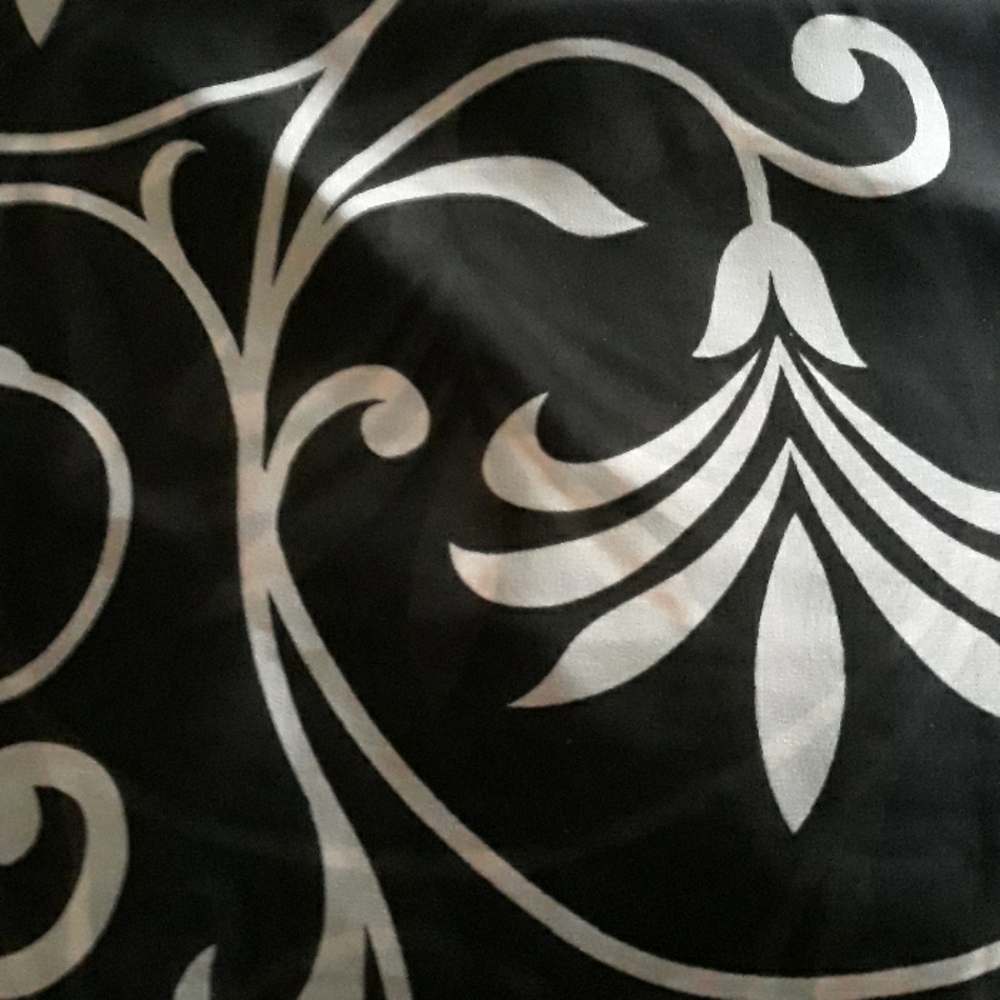 Rectangular Scarf - Picture 5 of 6